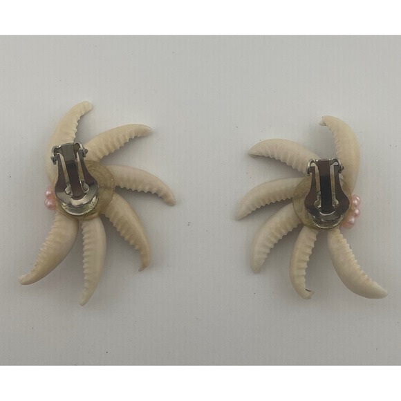 Vintage Cowrie Seashell Clip On Earrings Atomic starburst 50s MCM pink pearls - Picture 4 of 10